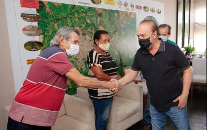 Cooperativa da Agricultura Familiar apresenta projeto para cultivo em estufas