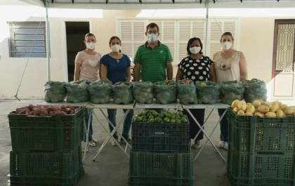 Guararapes entrega ‘Cesta Verde’ para 200 famílias