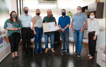 Projeto de lei pretende permitir que município apoie o CVV