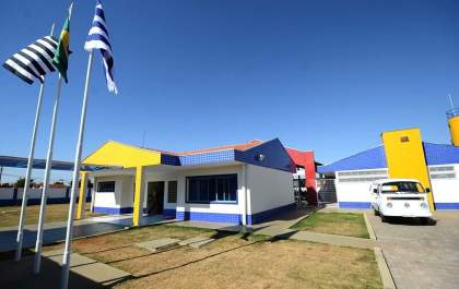 Bandidos invadem escola no Ivo Tozzi e furtam objetos