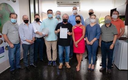 Empresários do Bem fazem a doação de R$ 50 mil para a prefeitura