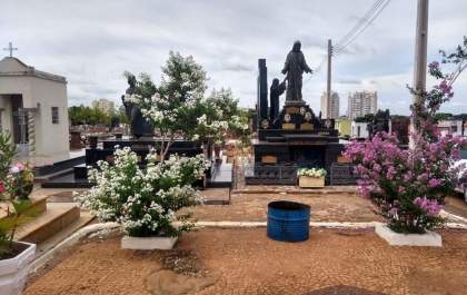 Cemitérios estarão abertos para o Dia das Mães e terão restrição sanitária