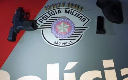 PM prende acusado de ostentar arma de fogo em estabelecimentos comerciais