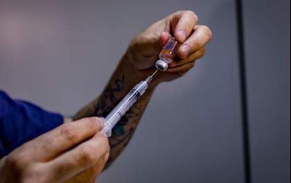 Araçatuba começa a vacinar público acima de 43 anos