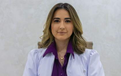Dra. Joana Alexandria responde: acne da mulher adulta, quais as causas e como tratar?