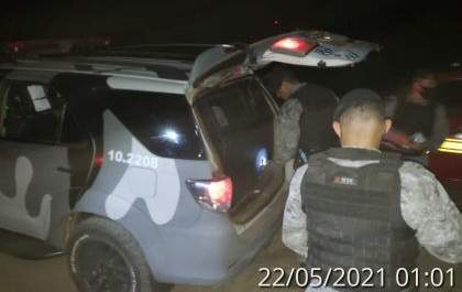 Festa clandestina é interditada por fiscalização e responsáveis são presos em Três Lagoas