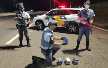 Morador em Promissão é preso com 10 quilos de cocaína em ônibus