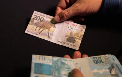 Brasileiros têm R$ 8 bilhões a receber de instituições financeiras