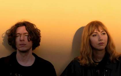 Atalhos lança single com cantora argentina Delfina Campos