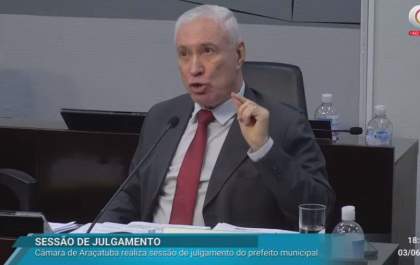 Dilador é absolvido em julgamento por compra de carros