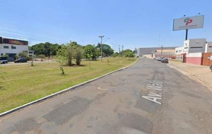 Homem está internado na UTI após ter bicicleta atingida por moto