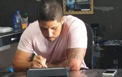 Tatuador Mariuvan Francisco Tomaz, o ‘Puff’ morre de Covid-19