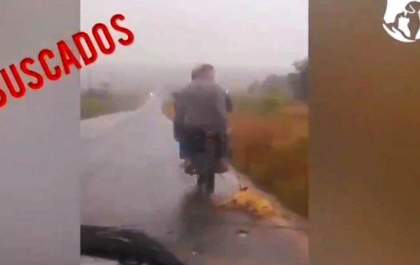 Motociclistas são filmados arrastando cachorro em rodovia