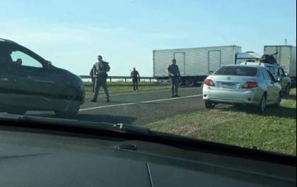 Polícia faz bloqueio na Rondon para deter mulher