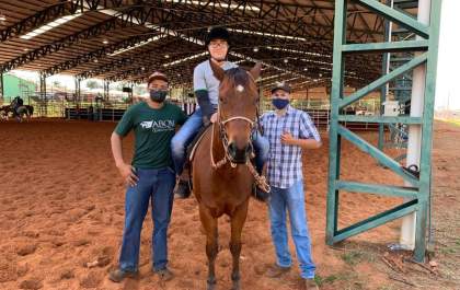 Equoterapia conquista praticantes e se firma no Complexo Equestre de Araçatuba