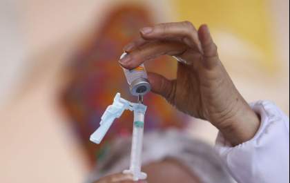 Araçatuba vai começar a vacinar pessoas a partir de 37 anos