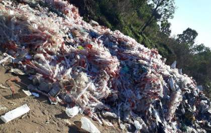 Polícia investiga descarte irregular de lixo de material veterinário na Capital