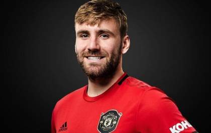 Por que Luke Shaw está sendo comparado com Roberto Carlos do Brasil
