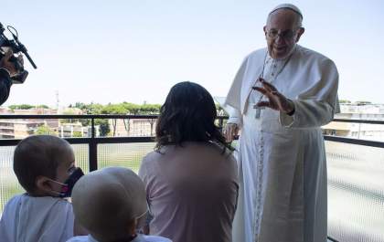 Papa deixará hospital o mais rapidamente possível, diz Vaticano