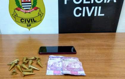 Acusado de tráfico é preso e tem fratura no pé ao cair de muro