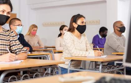 Enade 2021: coordenadores dos cursos de graduação devem inscrever estudantes para o exame