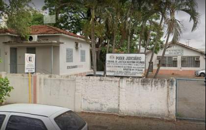 Sem liberação de prédio na Brasília, Prefeitura investe em acessibilidade na sede da Vara da Fazenda Pública