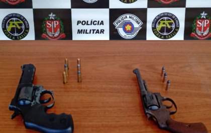 Morador no Amizade é preso com 2 revólveres