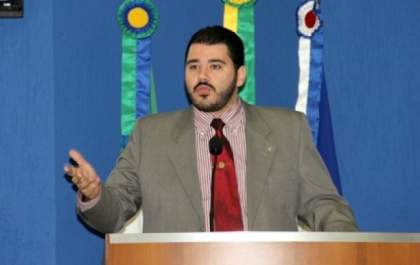 Prefeitura não vai cair no colo de Guerreiro garante vereador Tonhão