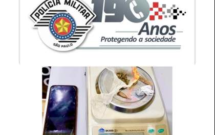 Polícia flagra três no estádio com maconha e celular furtado