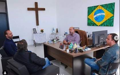 Prefeito de Birigui pede ajuda a Eduardo Bolsonaro para solucionar problema de falta de água