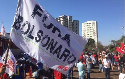 Grupos protestam em MS contra presidente Jair Bolsonaro
