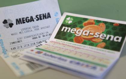 Mega-Sena acumula e pode pagar prêmio de R$ 12 milhões na quarta-feira