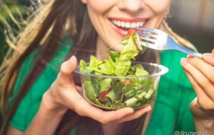 Dieta alimentar que pode controlar sintomas da menopausa, a equipe da Cassems esclarece o assunto