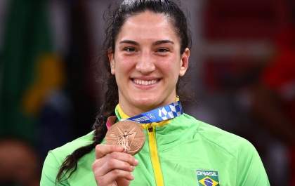 Mayra Aguiar faz história no Judô