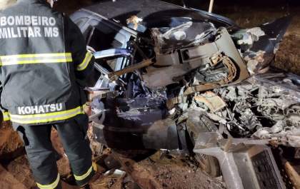 Grave acidente mata mulher de 19 anos na BR-262