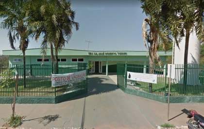 Homem é preso acusado de quebrar porta em UBS e ameaçar a esposa de morte