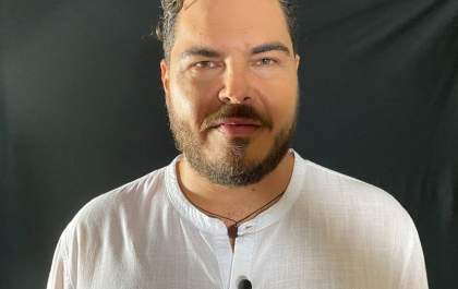 'Eu escrevo para ter a certeza de que estou vivo'