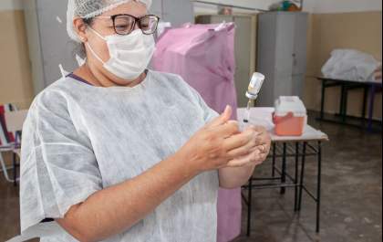 Vacinação Covid vai até as 12 horas