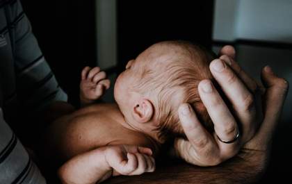 Homens recorrem ao congelamento de sêmen para adiar paternidade