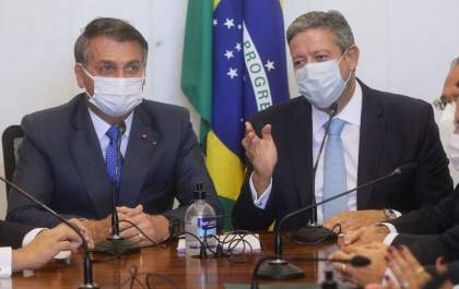 Presidente entrega medida provisória do novo Bolsa Família