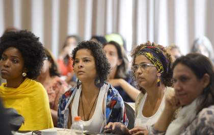 Estudo mostra que pandemia piorou cenário de emprego para as negras