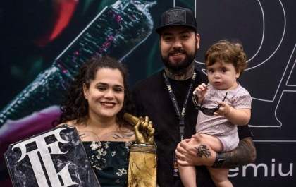 Tatuador sul-mato-grossense vence duas categorias em um dos maiores eventos dos EUA