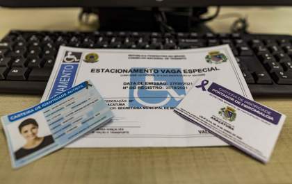 Atende Fácil irá emitir carteira de atendimento prioritário a autistas e pessoas com fibromialgia