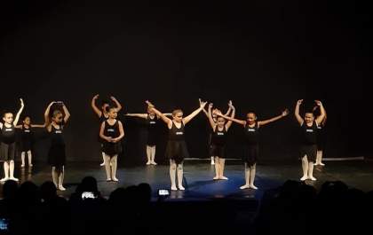 Escola Municipal de Dança retorna às atividades presenciais
