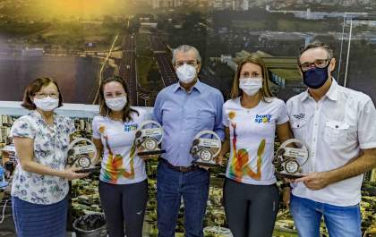 Dupla feminina de Araçatuba vence dois internacionais de beach tennis