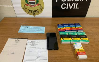 Cabeleireiro é preso em salão acusado de vender medicamentos de uso controlado