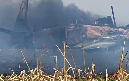 Avião da FAB cai em fazenda de MS; confira as imagens