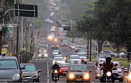Veículos com placa final 9 devem ser licenciados até o dia 30