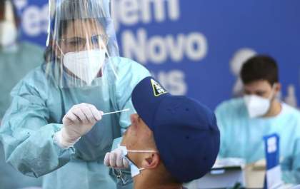 Municípios brasileiros devem fazer testagem de Covid-19 em locais de grande circulação