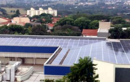 Usina de energia solar da Santa Casa de Araçatuba entra em funcionamento